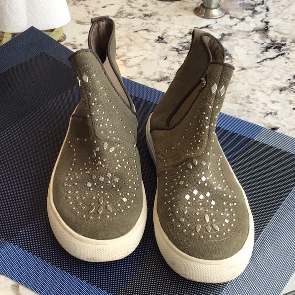 High top sneakers